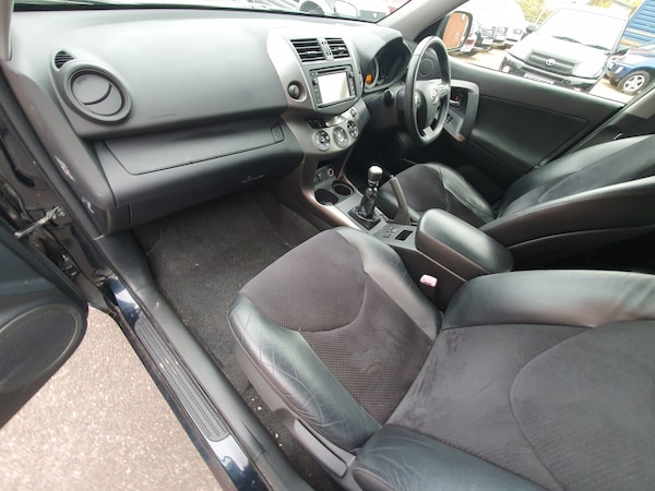 Used Toyota RAV4 2012 for sale - 76316599: Photo 19