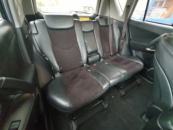 Used Toyota RAV4 2012 for sale - 76316599: Photo 21