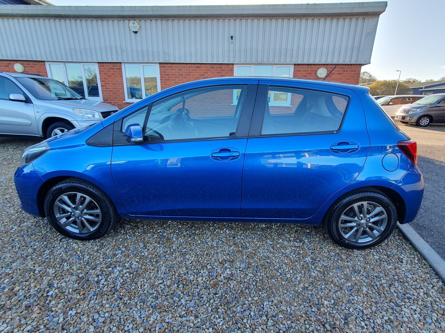 Used Toyota Yaris 2015 for sale - 76635049: Photo 12