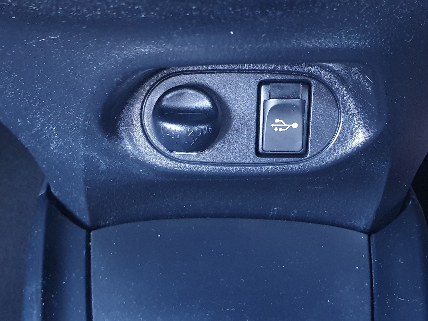 Used Toyota Yaris 2015 for sale - 76635049: Photo 23