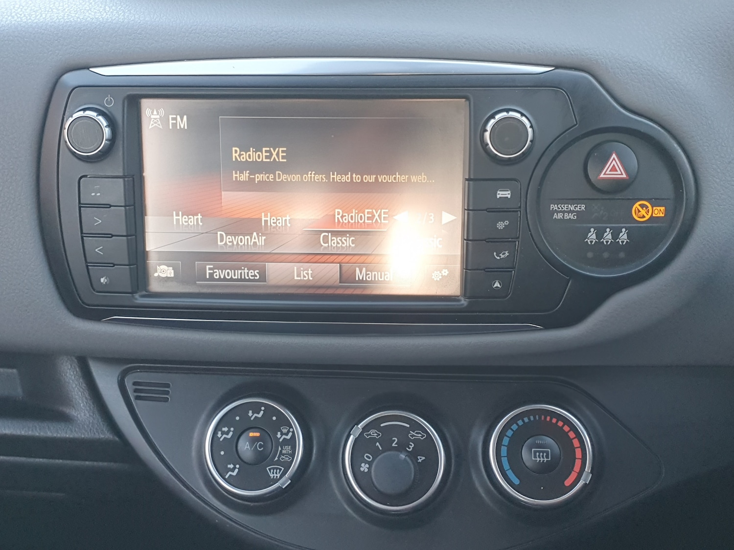 Used Toyota Yaris 2015 for sale - 76635049: Photo 28