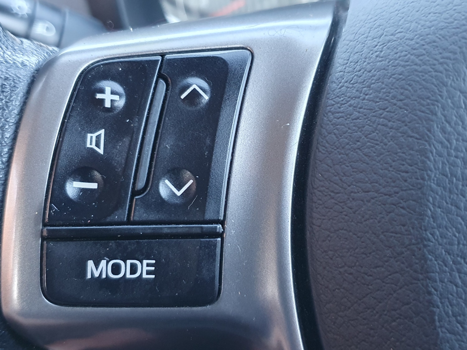 Used Toyota Yaris 2015 for sale - 76635049: Photo 30