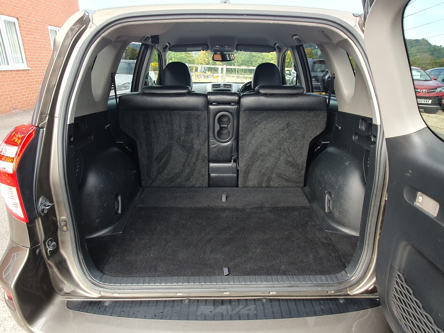 Used Toyota RAV4 2012 for sale - 76133998: Photo 21