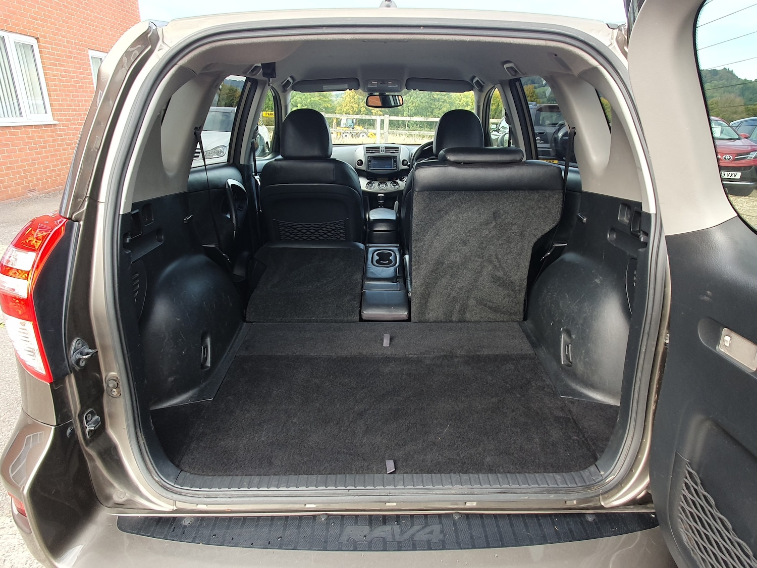 Used Toyota RAV4 2012 for sale - 76133998: Photo 22