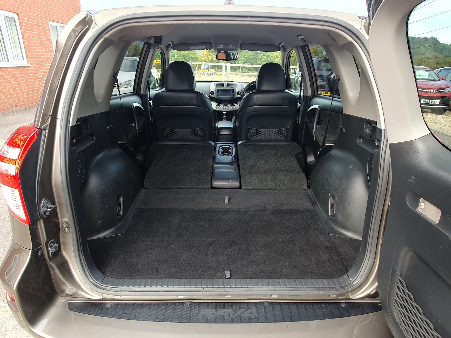 Used Toyota RAV4 2012 for sale - 76133998: Photo 23