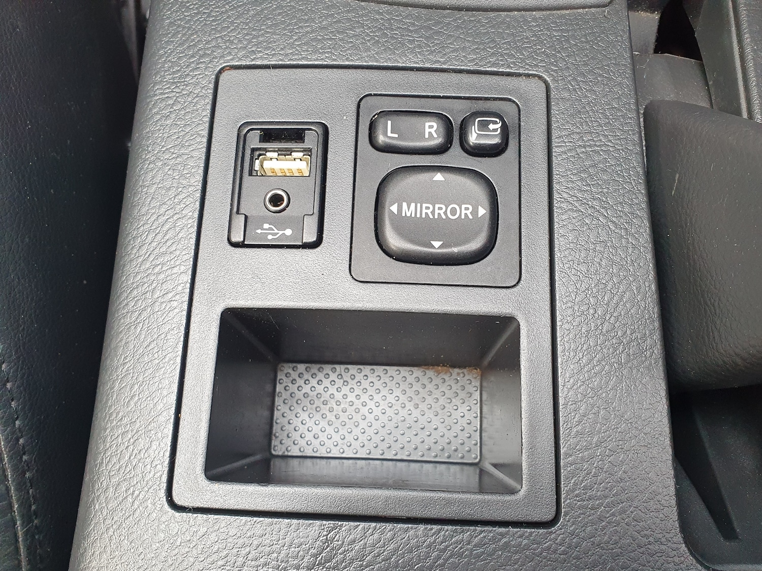 Used Toyota RAV4 2012 for sale - 76133998: Photo 34