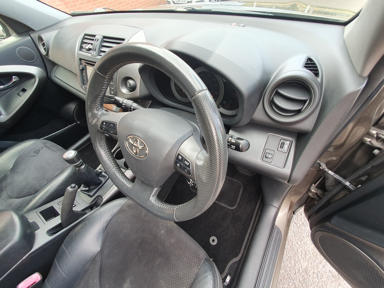Used Toyota RAV4 2012 for sale - 76133998: Photo 45