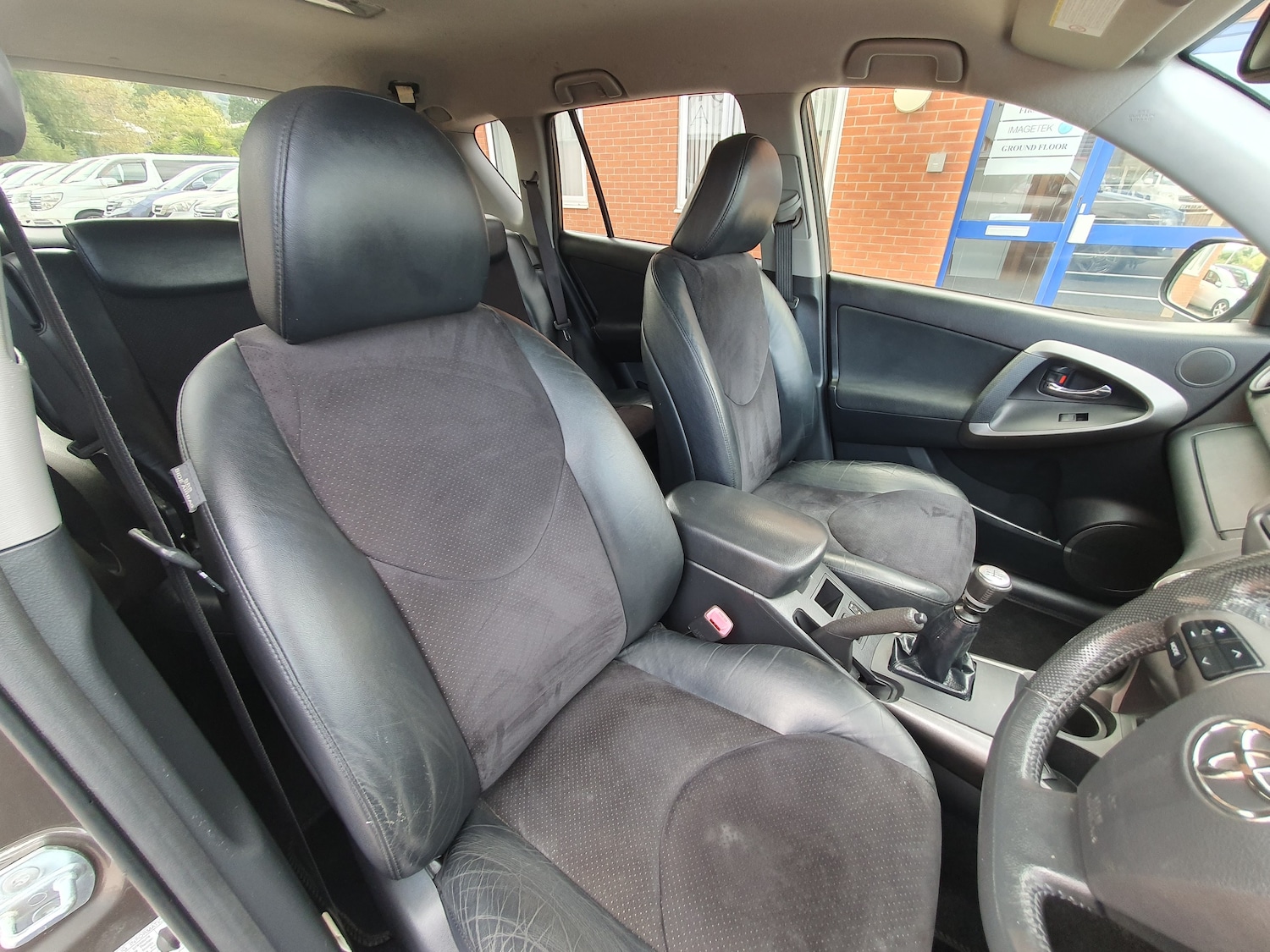Used Toyota RAV4 2012 for sale - 76133998: Photo 46
