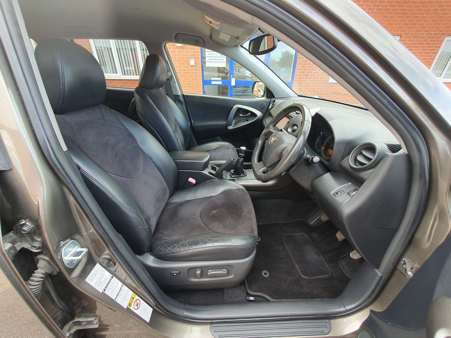 Used Toyota RAV4 2012 for sale - 76133998: Photo 48