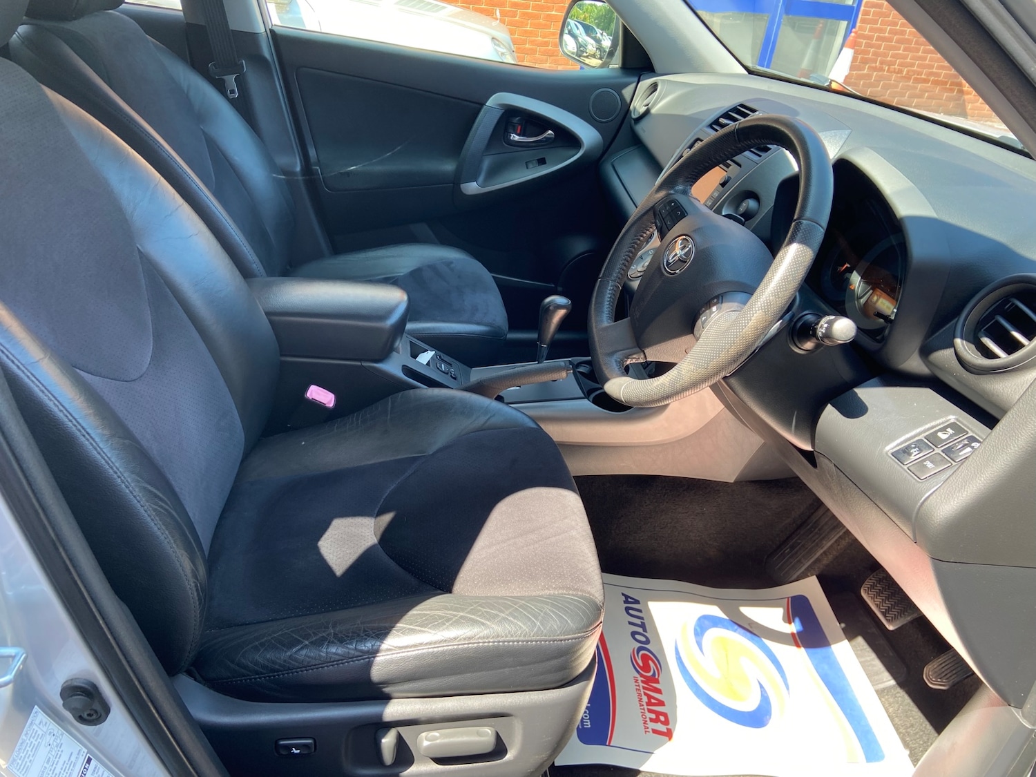 Used Toyota RAV4 2012 for sale - 76120137: Photo 11