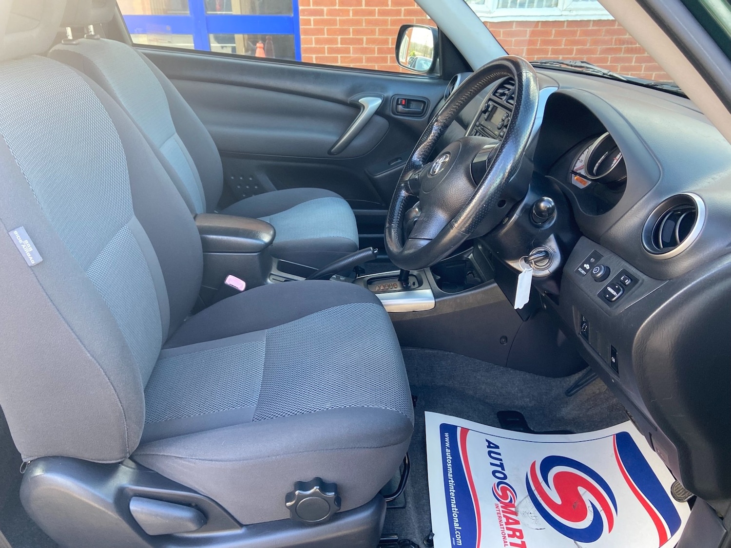 Used Toyota RAV4 2004 for sale - 77845518: Photo 29