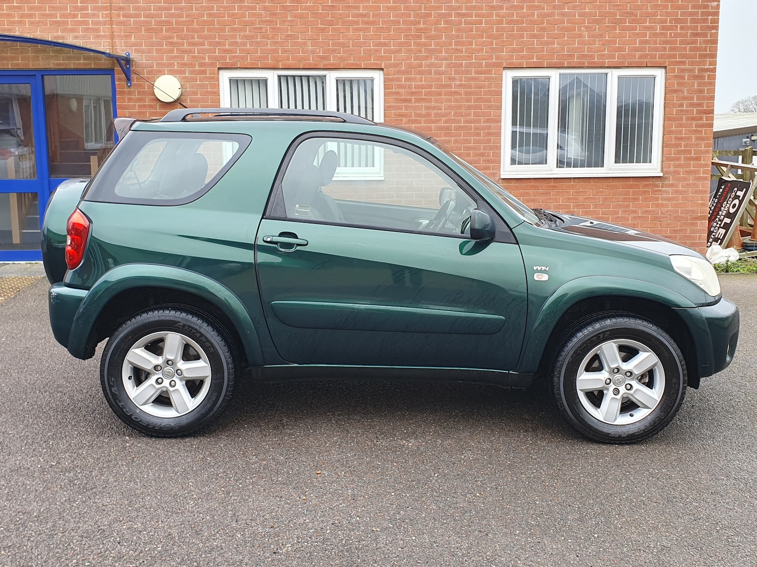 Used Toyota RAV4 2004 for sale - 77845518: Photo 8
