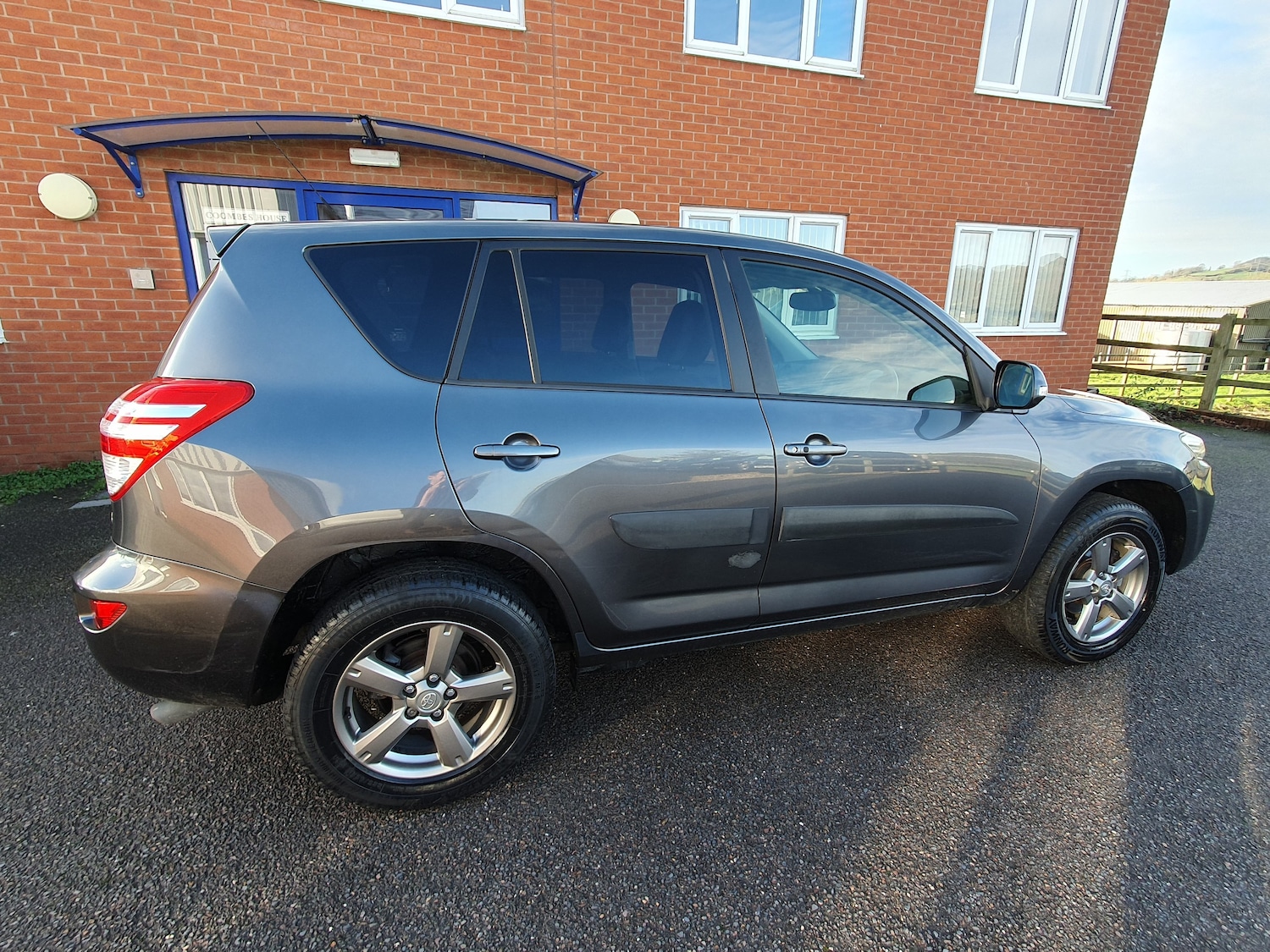 Used Toyota RAV4 2012 for sale - 76957659: Photo 15