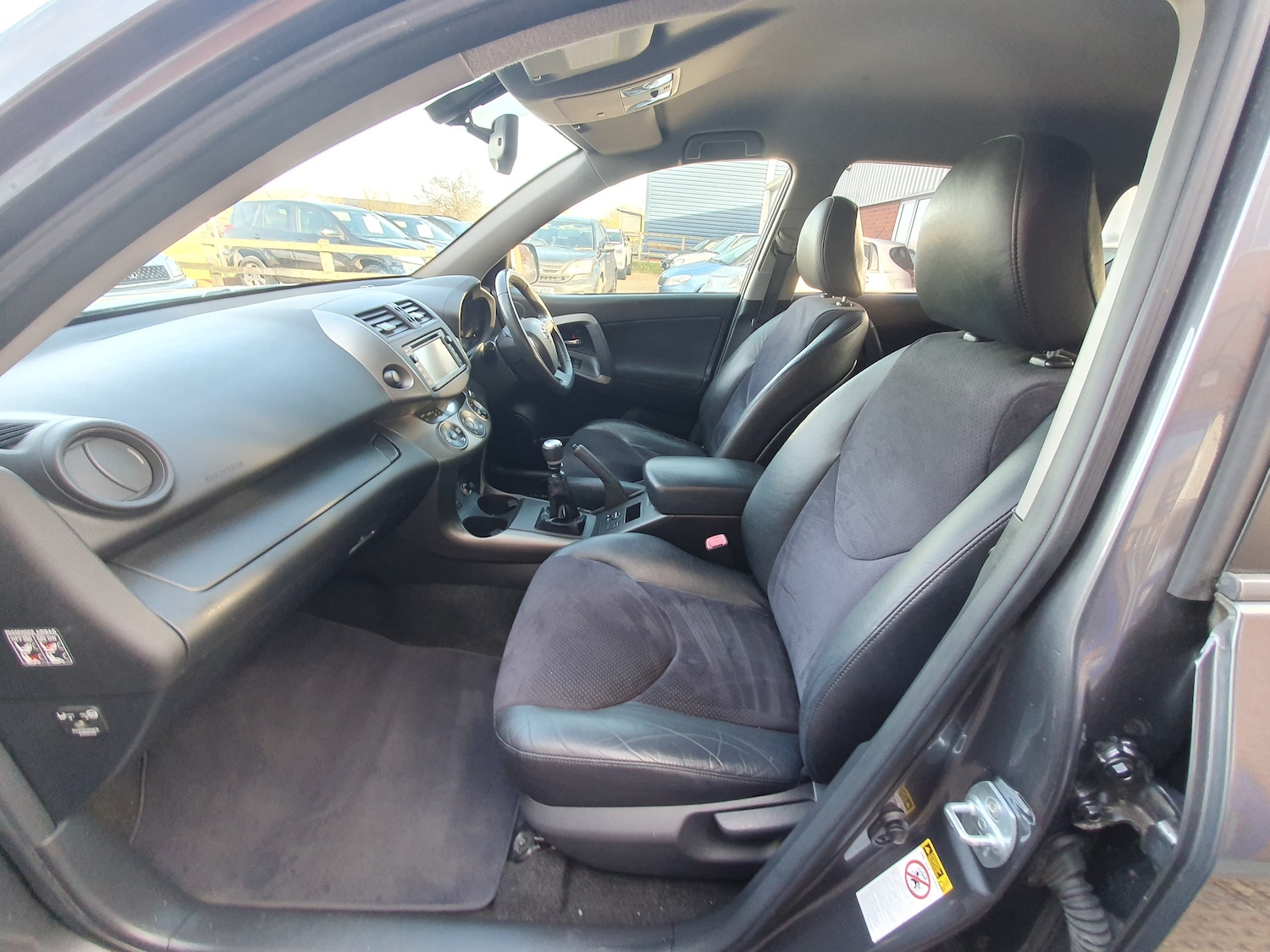 Used Toyota RAV4 2012 for sale - 76957659: Photo 17