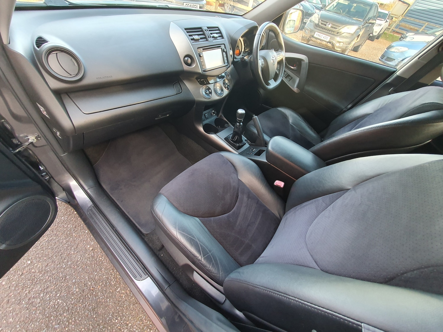 Used Toyota RAV4 2012 for sale - 76957659: Photo 18