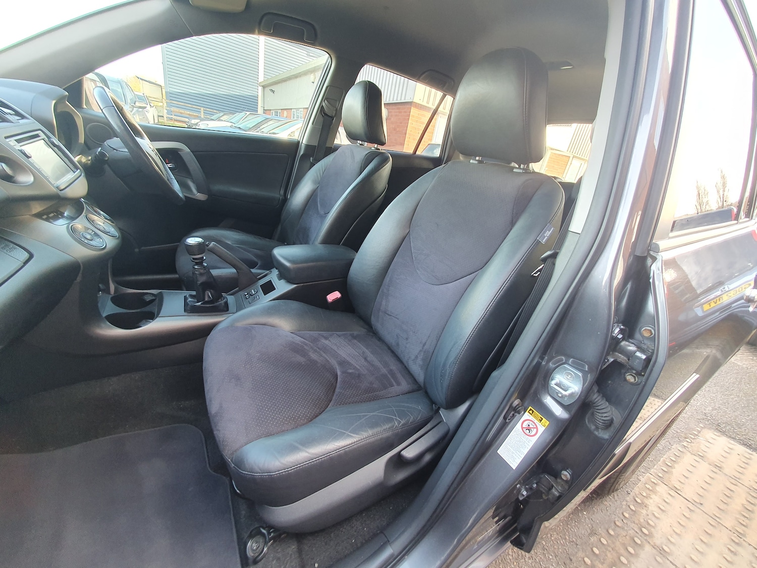Used Toyota RAV4 2012 for sale - 76957659: Photo 19