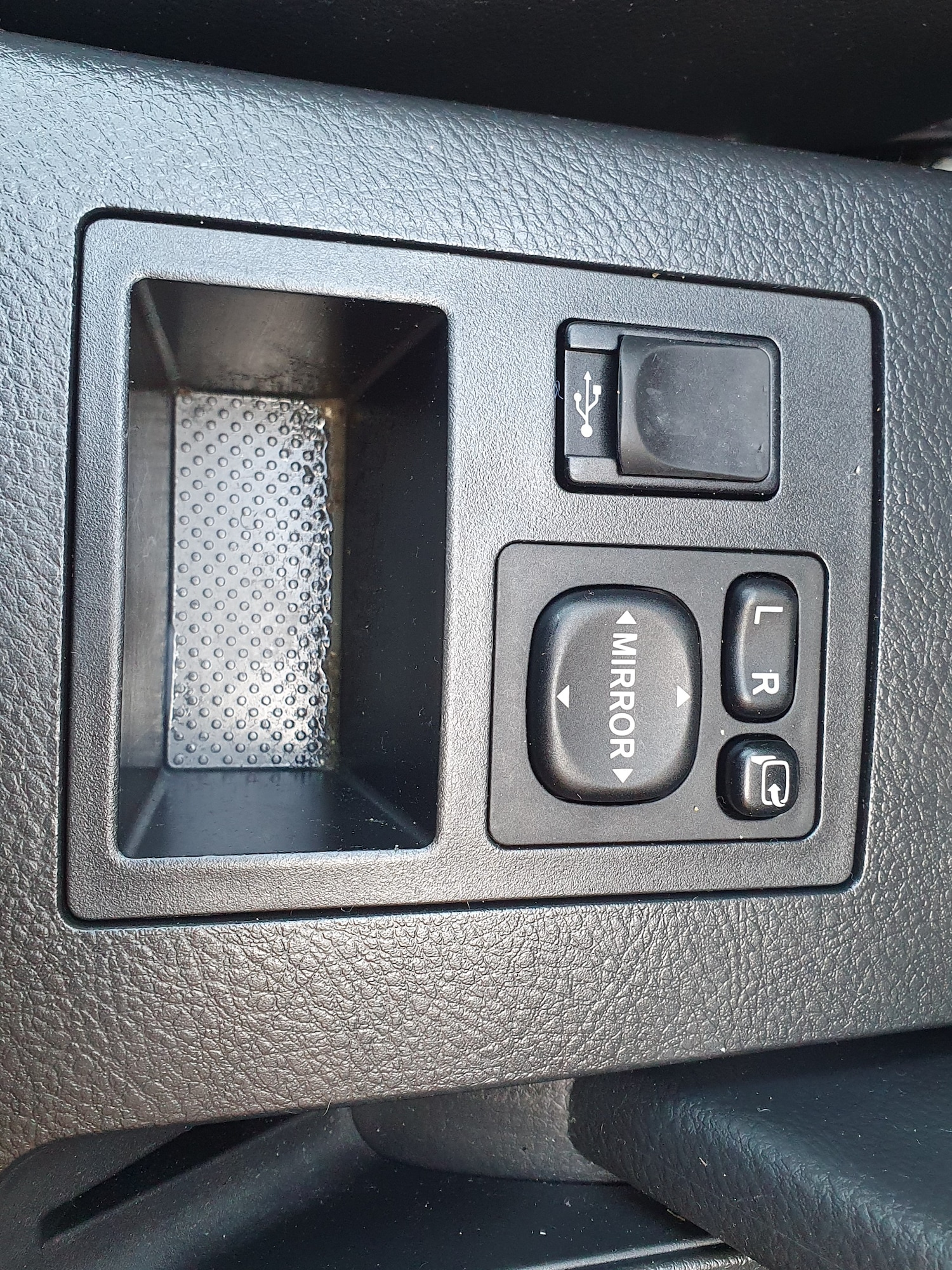 Used Toyota RAV4 2012 for sale - 76957659: Photo 48