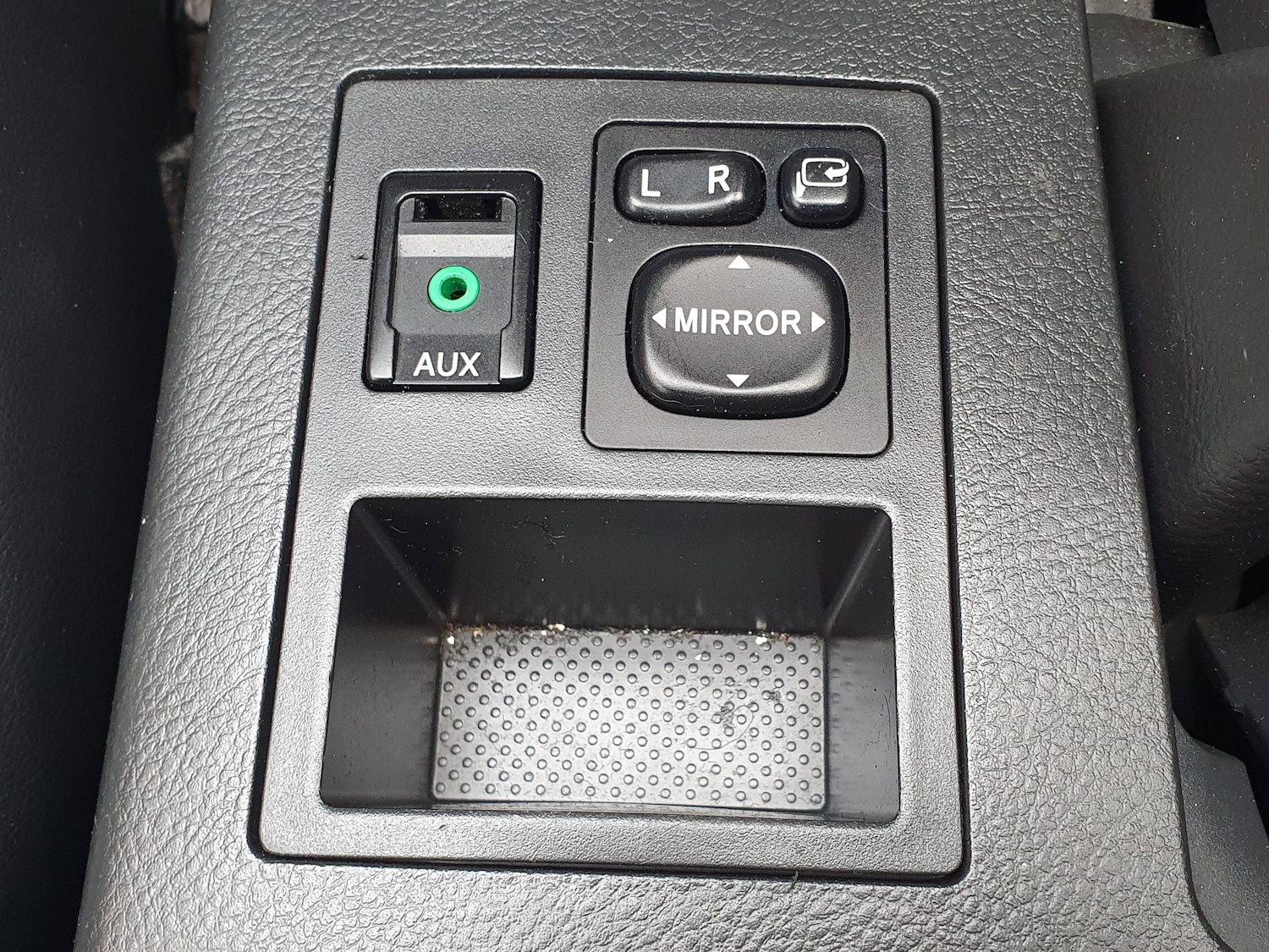 Used Toyota RAV4 2010 for sale - 76143618: Photo 33