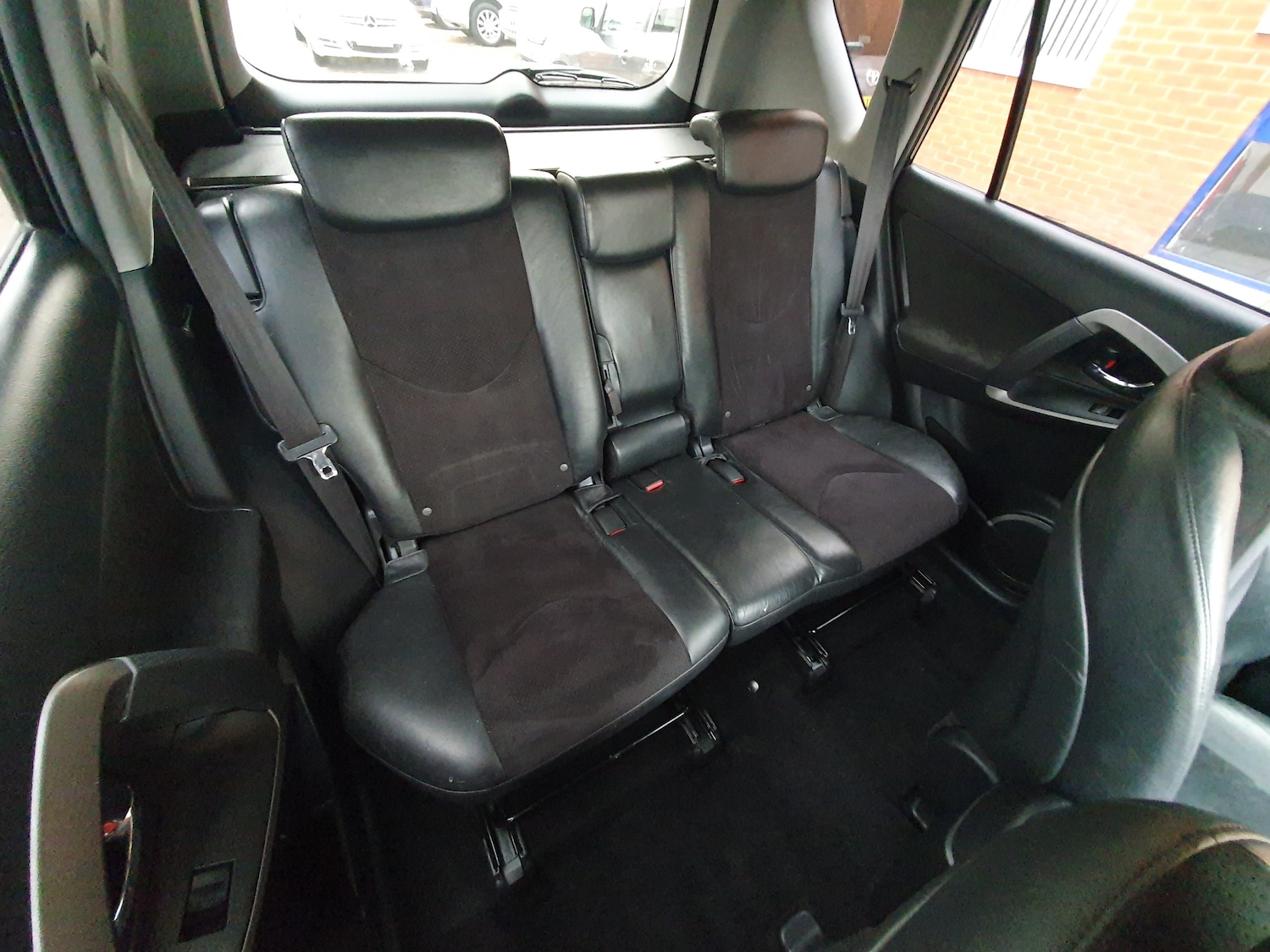 Used Toyota RAV4 2010 for sale - 76143618: Photo 39