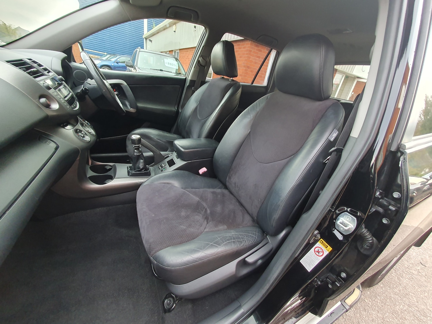 Used Toyota RAV4 2010 for sale - 76143618: Photo 47