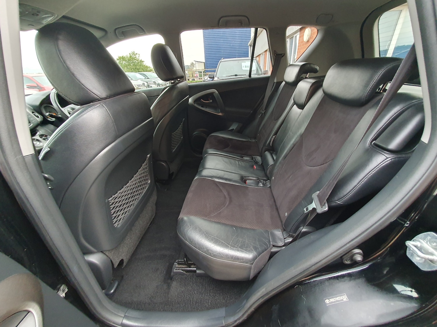 Used Toyota RAV4 2010 for sale - 76143618: Photo 49