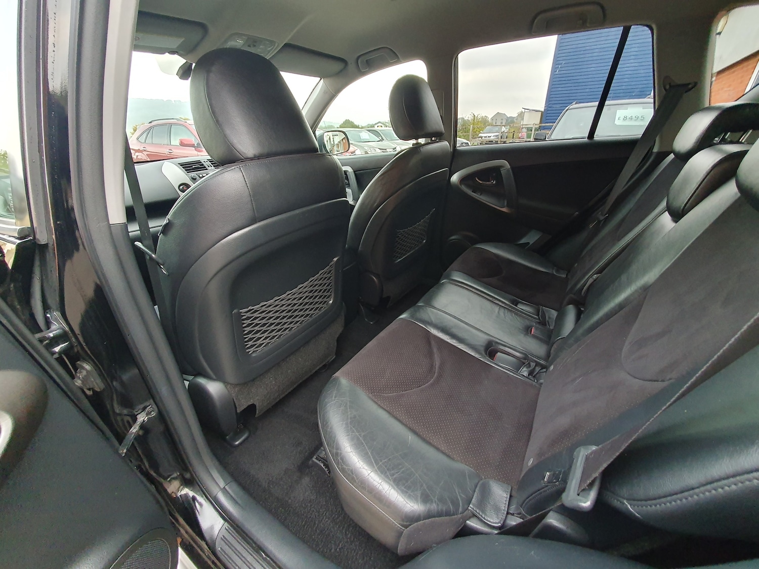 Used Toyota RAV4 2010 for sale - 76143618: Photo 50