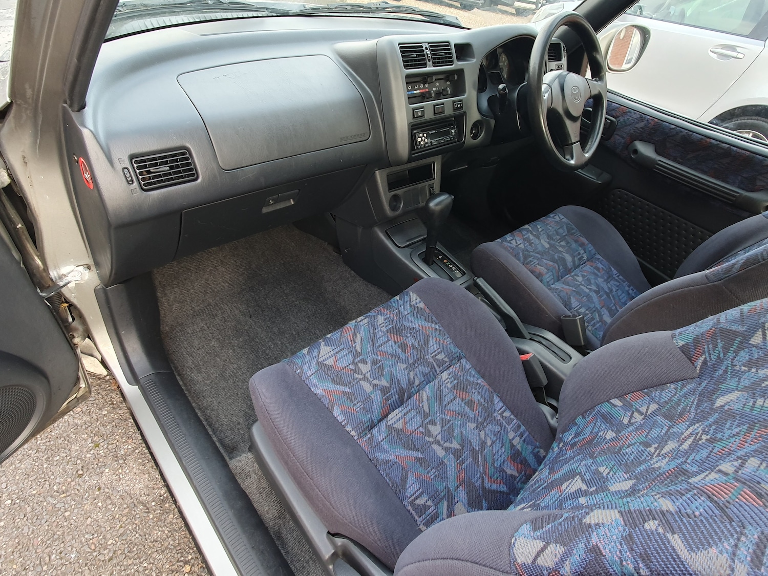 Used Toyota RAV4 1999 for sale - 76896371: Photo 18