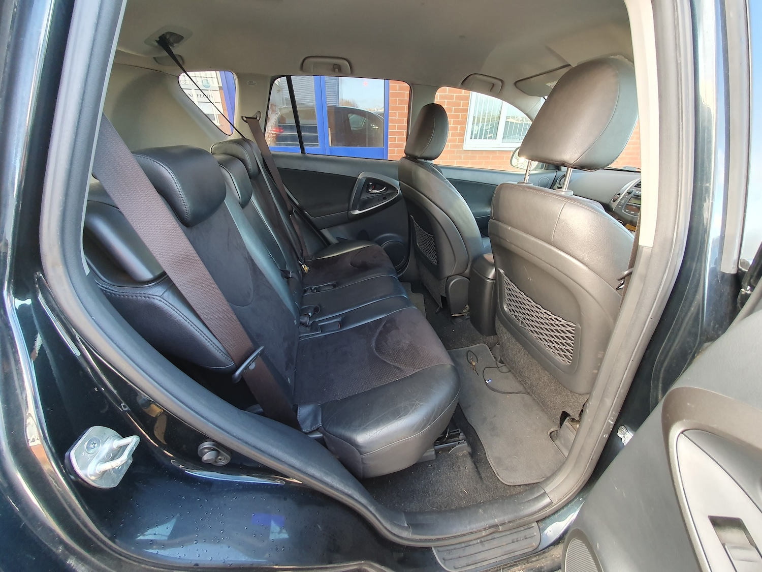 Used Toyota RAV4 2011 for sale - 77002029: Photo 10