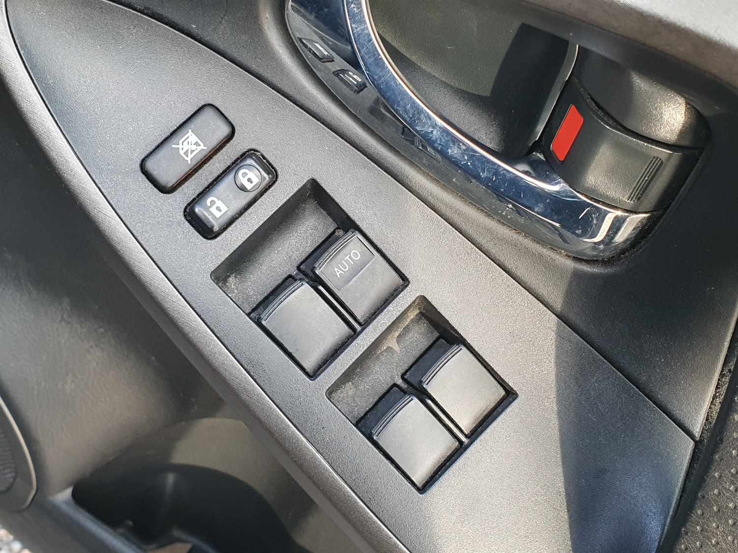 Used Toyota RAV4 2011 for sale - 77002029: Photo 15