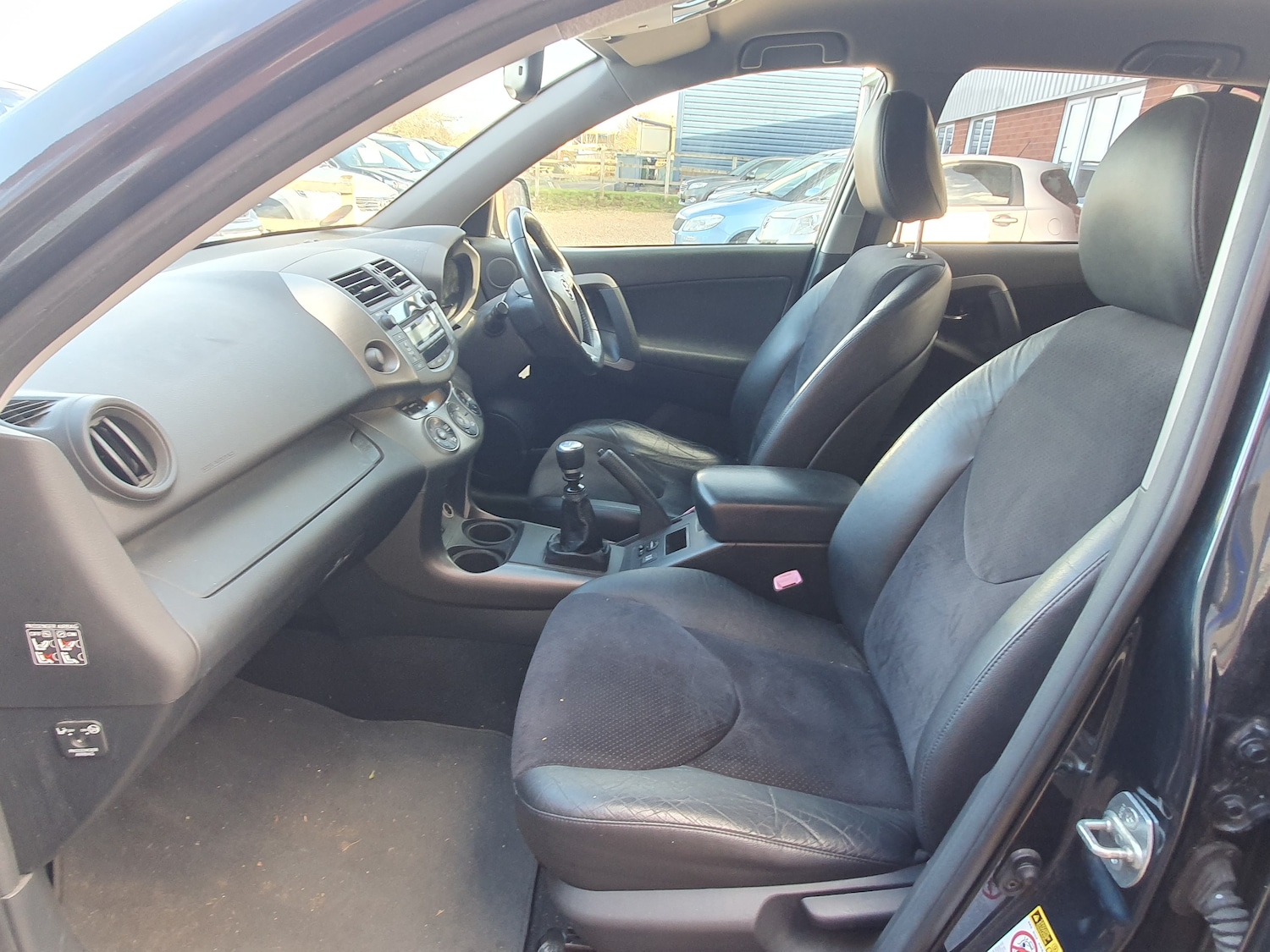 Used Toyota RAV4 2011 for sale - 77002029: Photo 19