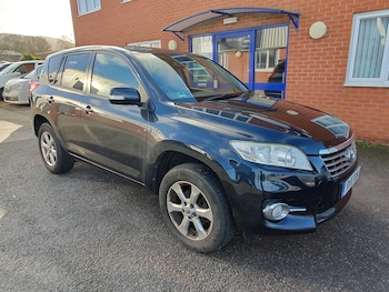 2011 (11) - 2.2 D-4D XT-R SUV 5dr Diesel Manual 4WD Euro 5 (150 ps) FULL TOYOTA SERVICE