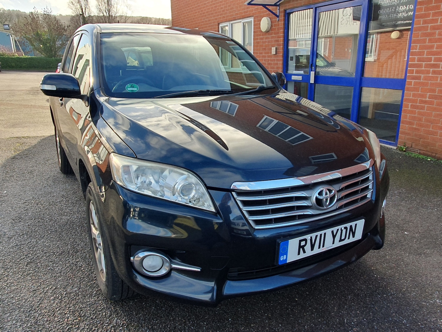 Used Toyota RAV4 2011 for sale - 77002029: Photo 2