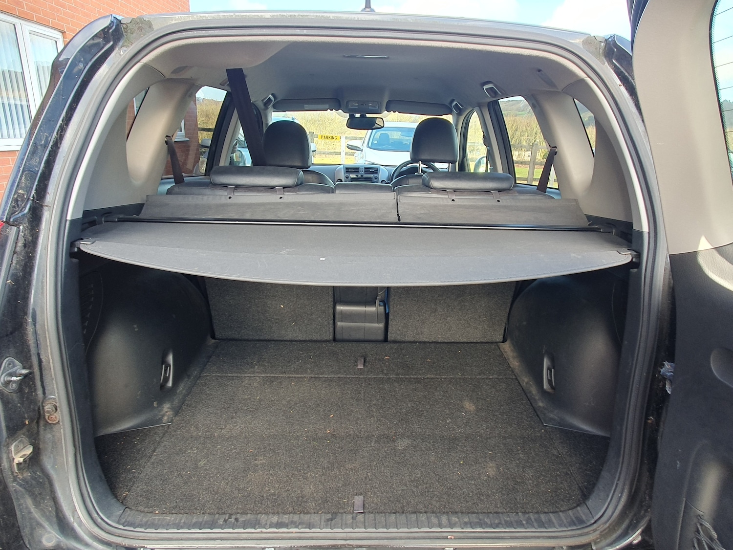 Used Toyota RAV4 2011 for sale - 77002029: Photo 9