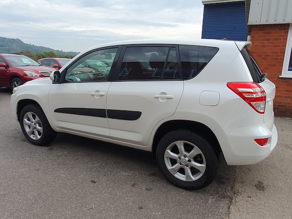 Used Toyota RAV4 2010 for sale - 76273777: Photo 12