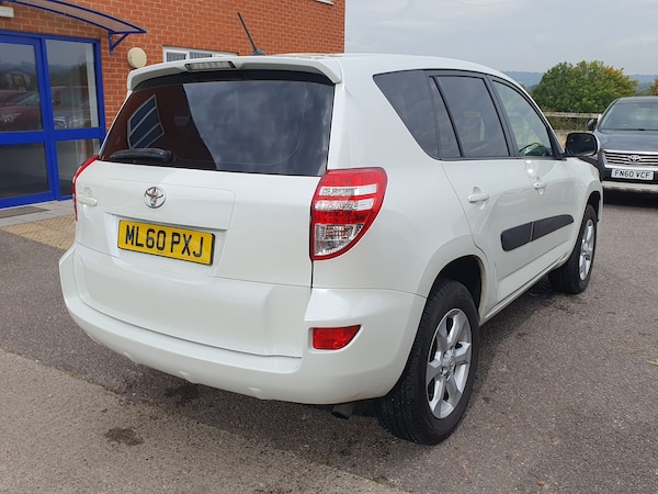 Used Toyota RAV4 2010 for sale - 76273777: Photo 17