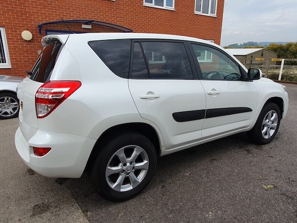 Used Toyota RAV4 2010 for sale - 76273777: Photo 19