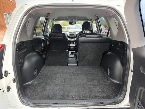 Used Toyota RAV4 2010 for sale - 76273777: Photo 21