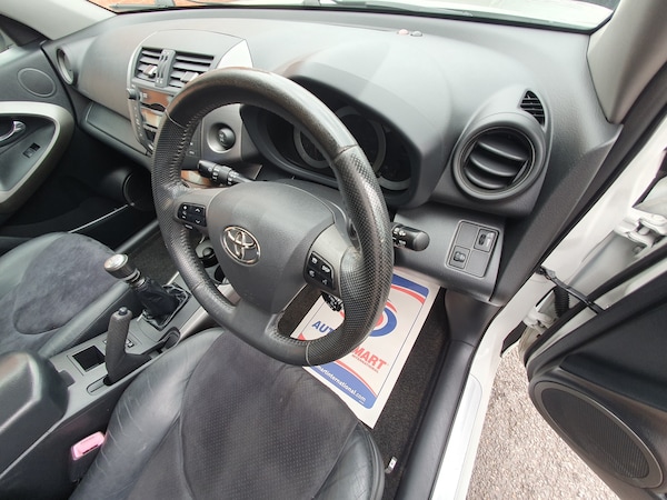 Used Toyota RAV4 2010 for sale - 76273777: Photo 30