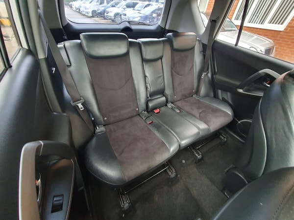 Used Toyota RAV4 2010 for sale - 76273777: Photo 32
