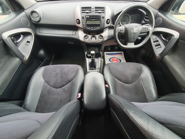 Used Toyota RAV4 2010 for sale - 76273777: Photo 35