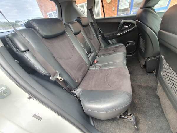 Used Toyota RAV4 2010 for sale - 76273777: Photo 37