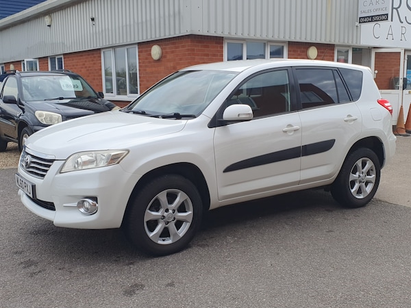 Used Toyota RAV4 2010 for sale - 76273777: Photo 9