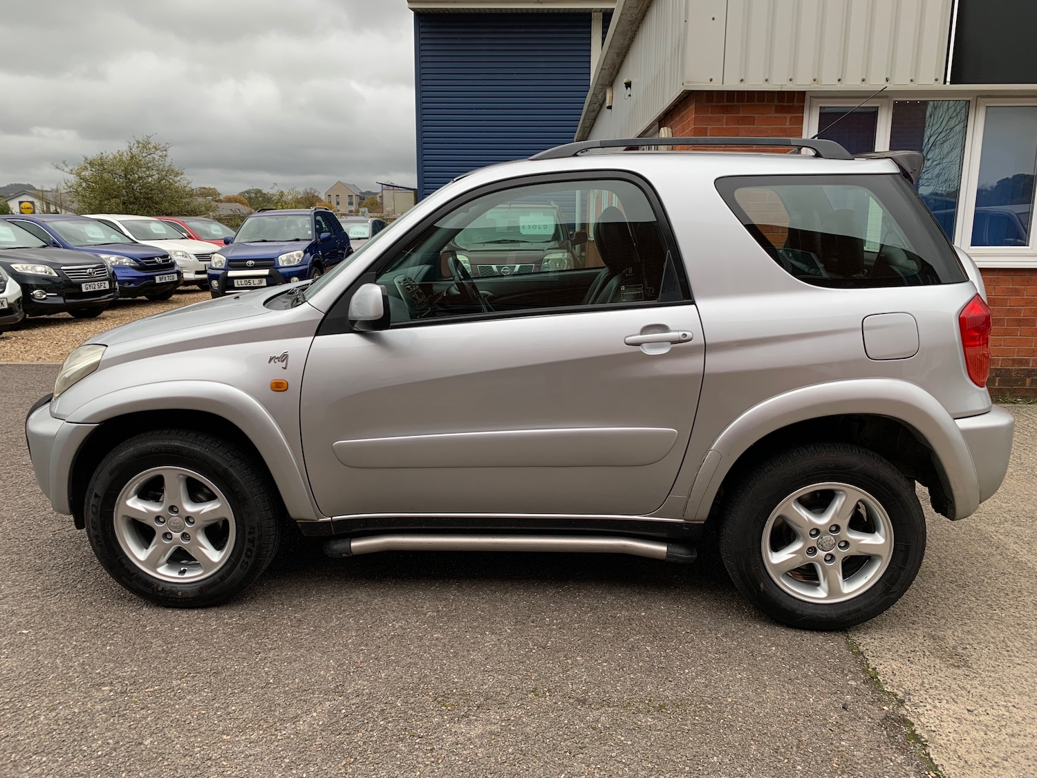 Used Toyota RAV4 2003 for sale - 76416489: Photo 10