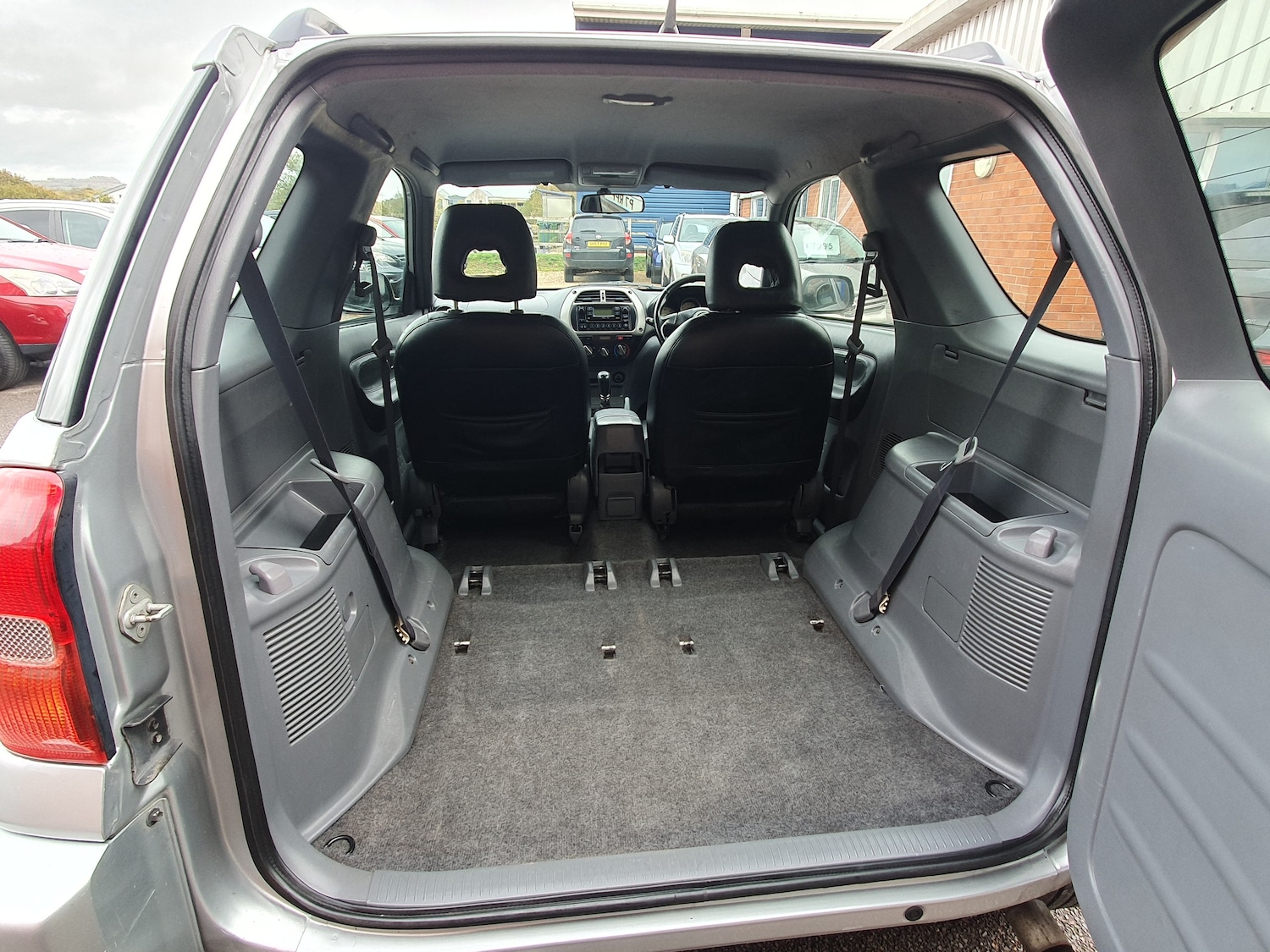 Used Toyota RAV4 2003 for sale - 76416489: Photo 17