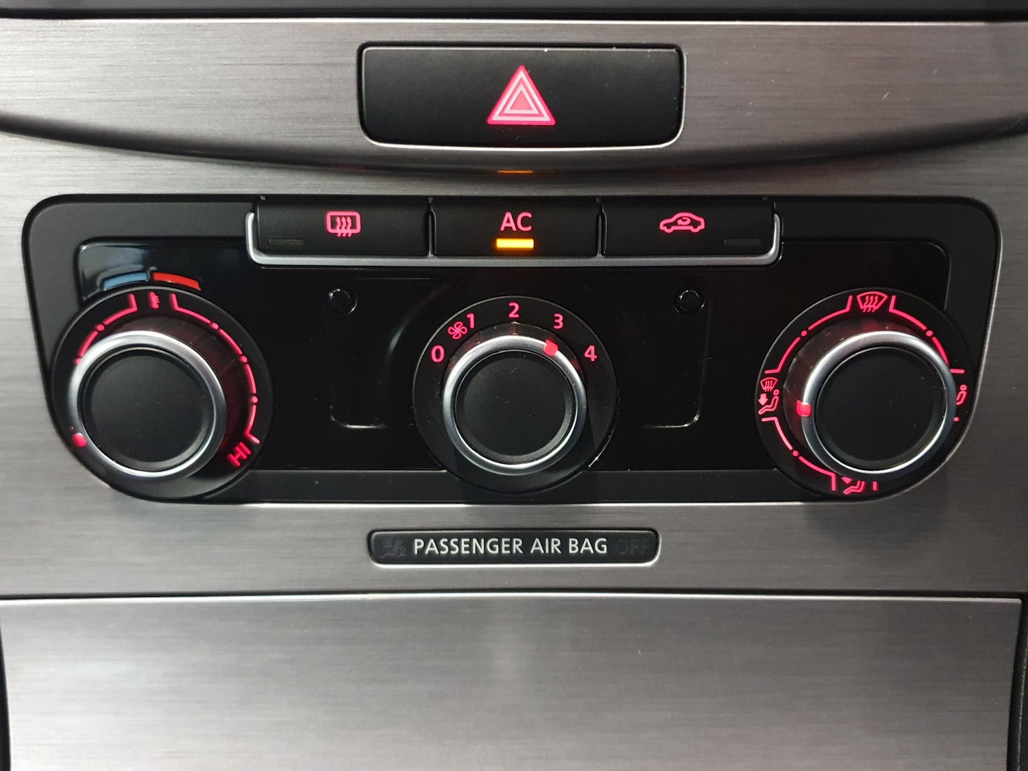 Used Volkswagen Passat 2013 for sale - 76149183: Photo 32