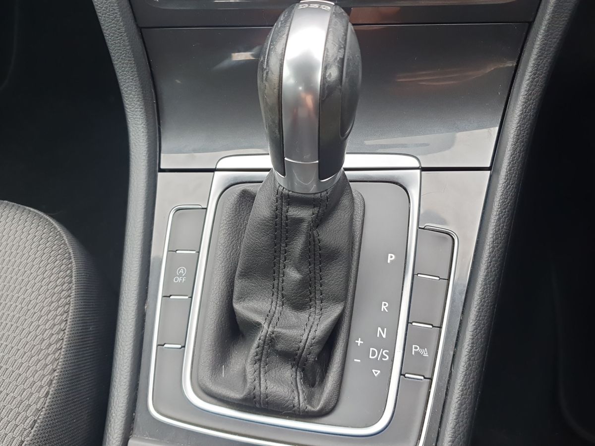 Used Volkswagen Golf 2018 for sale - 76514782: Photo 24