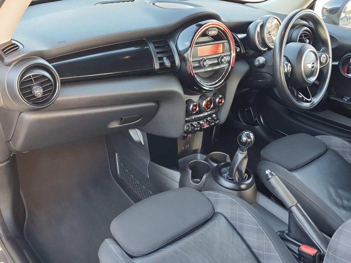 Used MINI Hatch 2018 for sale - 76372761: Photo 15