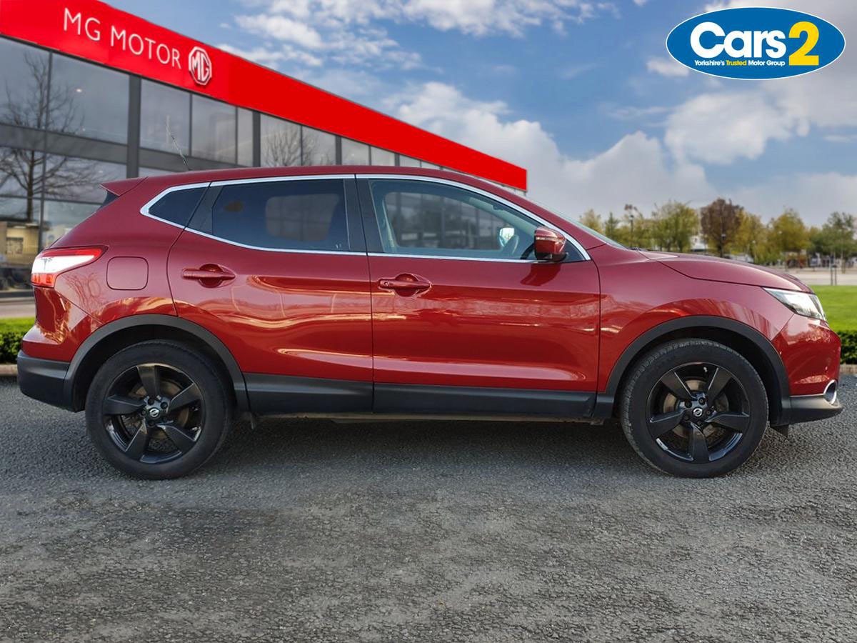 Used Nissan Qashqai 2016 for sale - 76745144: Photo 2