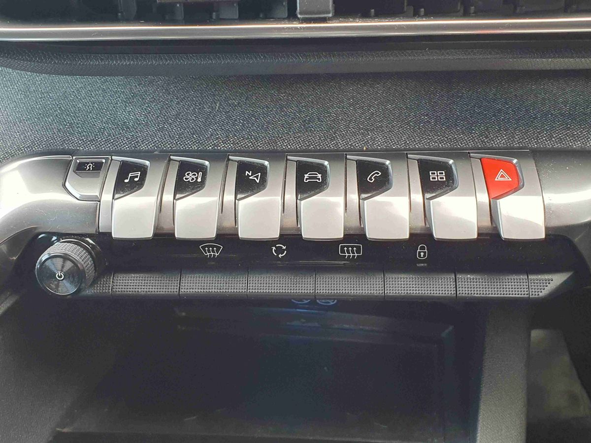 Used Peugeot 5008 2018 for sale - 76842105: Photo 25