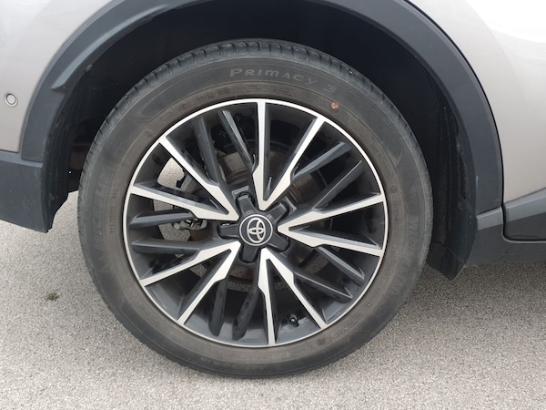 Used Toyota C-HR 2017 for sale - 76015275: Photo 9